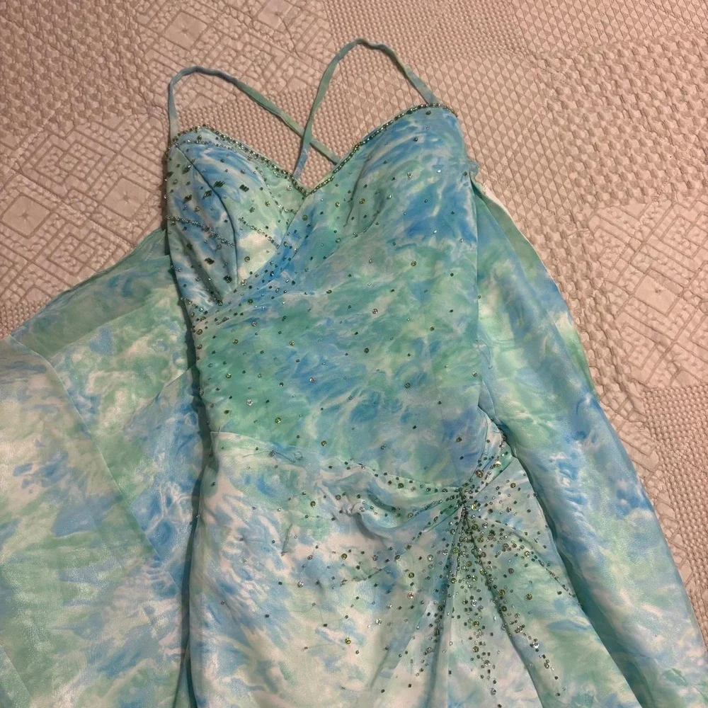 mermaid black prom dress Berylove Women Formal with Ruffle Hem Sleeless Halter Green Velvet Heels, Green 外景夜景 Size:8-10